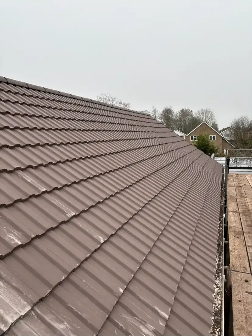 Slipped tile repair, LE12